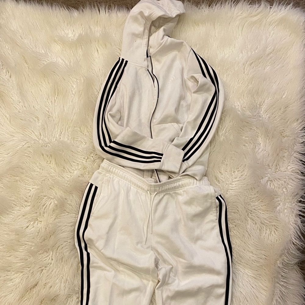 Adidas jogger set
